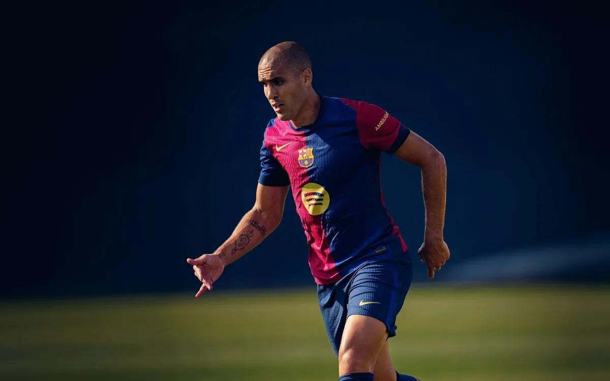 官方：罗梅乌和巴萨就解约达成协议